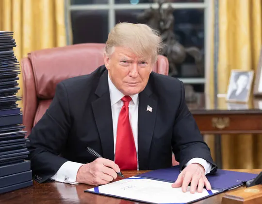 undocumented immigrants must register